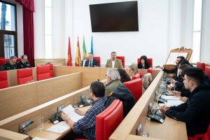 Mérida destaca como una ciudad segura y con una buena dotación de efectivos de Policía Nacional y Local en el análisis de los datos realizado hoy por la Junta Local de Seguridad
