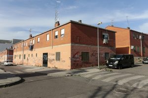 El ayuntamiento acondicionará un local cedido por la Junta en San Lázaro para que sea la sede de colectivos sociales y la futura asociación de vecinos