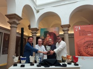 El Festival presenta la máscara Confluencia, octava obra de la colección Ars Fatum de Terracota Mérida