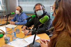 El alcalde, Rodríguez Osuna, inicia la campaña radiofónica del Mochuelo con la aportación de 7.700 euros en nombre del ayuntamiento de Mérida