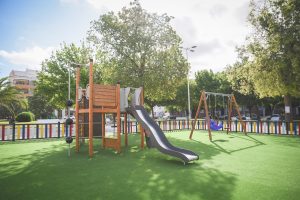 Finalizan los trabajos de renovación del área de juegos infantiles del Parque del Diocles, en Los Bodegones