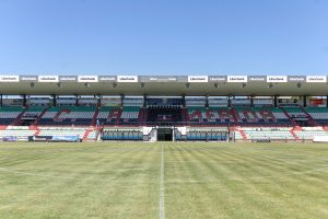 Publicada  la licitación del contrato de renovación del césped del Estadio Romano