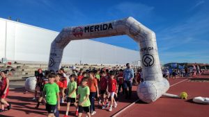 El ayuntamiento apuesta por el deporte y los valores que transmite en una nueva edición de las Olimpiadas Escolares donde están participando más 700 escolares de Primaria de Mérida