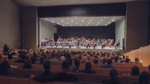 La Orquesta de Extremadura ofrece un programa del repertorio clásico con la violinista María Dueñas