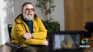 El escritor, guionista y colaborador de la Cadena Ser, Bob Pop, realizará el izado y el pregón del Orgullo el próximo 14 de junio