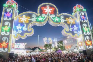 Miles de personas abarrotan el recinto ferial en la jornada inaugural de la Feria de Mérida 2023