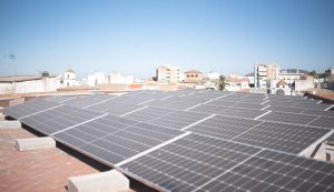 El Alcalde señala que “el Ayuntamiento ya venía aplicando medidas de ahorro por medio de un Plan de Eficiencia Energética en los edificios municipales”