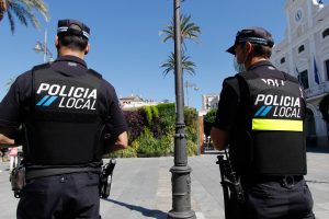 La Policía Local identifica a un vecino como responsable del abandono de un perro en la puerta del Núcleo Zoosanitario