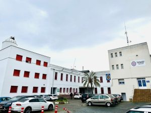 El ayuntamiento cederá a la consejería de Educación la actual sede de la Policía Local para la ampliación de la Escuela Oficial de Idiomas