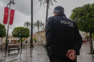 El Ayuntamiento recomienda no circular ni pasear por zonas arboladas y parques y jardines hasta que se desactive la alerta meteorológica