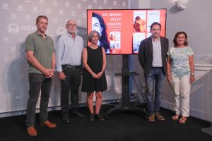 El premio de narrativa Dulce Chacón ya tiene sus cuatro obras finalistas y abre ahora su fase de jurado popular