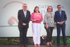 El Ayuntamiento recibe el Premio Cultura de Regiondigital.com en reconocimiento por el Año Jubilar Eulaliense