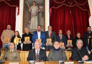 El alcalde dice que la revista Eulalia se une al trabajo del ayuntamiento por difundir el turismo religioso