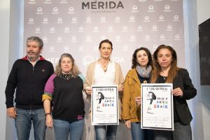 El mercado de artesanía de la Asociación «A mano sin prisas» tendrá lugar viernes y sábado en el Templo de Diana