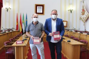 El Ayuntamiento edita «El manuscrito perdido de la Historia de la Ciudad de Mérida», de José Manuel Novoa, que recupera la historia escrita por Gregorio Fernández Pérez en el siglo XIX