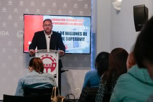 Rodríguez Osuna anuncia que el ayuntamiento consigue liquidar el presupuesto de 2022 con un remanente positivo superior a los 34 millones de euros gracias a la eliminación de préstamos y deuda y el aumento de las licencias de obras y actividad