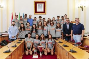 El Alcalde recibe al Club Natación Mérida tras proclamarse Campeón de Extremadura Absoluto