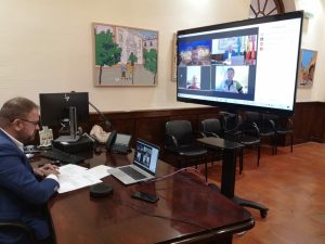 El alcalde despide a los tres atletas emeritenses que participan en los Juegos Olímpicos de Tokio