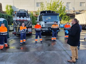 El alcalde agradece el trabajo “incansable” del personal de Limpieza en una visita a sus instalaciones
