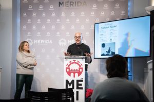 El Ayuntamiento programa el taller espectáculo “Sombras de Navidad” que recorrerá 10 barriadas de la ciudad