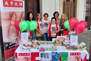 La fachada del Ayuntamiento, la fuente de la Plaza de España se iluminan mañana en color verde por el Día Mundial del Alzheimer