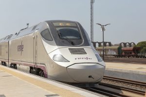 El alcalde considera una “magnífica noticia la electrificación del tramo ferroviario entre Mérida y Puertollano que supondrá una inversión de 439 millones de euros”