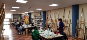 La biblioteca municipal organiza talleres infantiles de pintura e ilustración en el mes de julio
