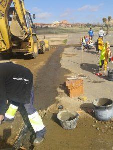 Obras de mejora en el ferial para solucionar los problemas de balsas de agua que afectaban al mercadillo