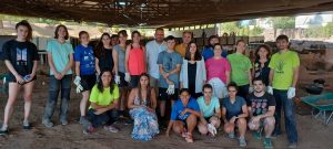 El Alcalde visita el campo de voluntariado que se celebra en la Casa del Anfiteatro