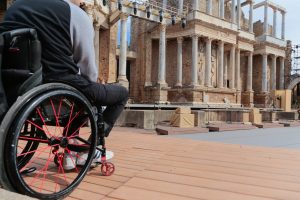 Emerita Lvdica contará con todas las medidas necesarias que garanticen la Accesibilidad Universal en sus actividades como intérprete de Lengua de Signos y Bucle Magnético