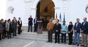 El alcalde y Corporación municipal han asistido hoy al Acto de la Asamblea en repulsa por los atentados de París