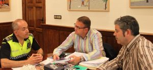 El subinspector de la Policía local M. Ángel Paredes presenta un nuevo libro sobre operativa policial