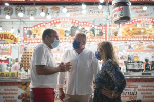 El alcalde destaca, en la inauguración de la Feria, la labor de los comerciantes que “han hecho el esfuerzo de sostener el empleo en la ciudad”