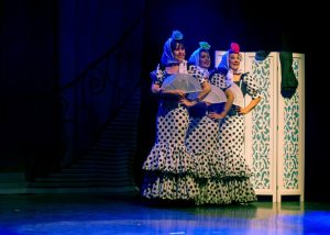 Raquel Palma, Carmen Tena y Rosario Abelaira ponen en escena El balcón de la Luna en el Centro Cultural de Nueva Ciudad