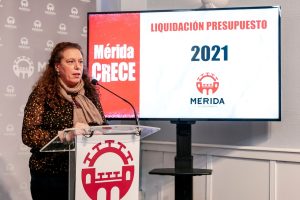 El Gobierno local consigue liquidar el presupuesto de 2021 con un remanente positivo cercano a los 20 millones de euros gracias a los ingresos de las fotovoltaicas, la eliminación de préstamos y deuda y el aumento de las licencias de obras