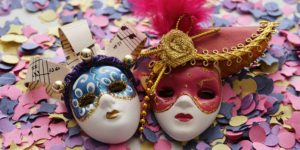 Igualdad recomienda a las AMPAS a la hora de elegir los disfraces de Carnaval para sus hijos/as