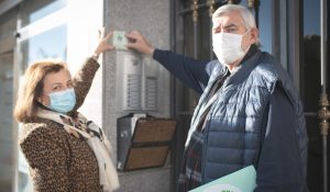 Comercios de La Antigua se adhieren al Programa Lazos