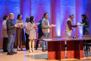 El alcalde clausura la IV edición de la Escuela de Aprendizaje Laboral Barraeca, en la que 48 alumnos y alumnas han completado su formación en diversas especialidades