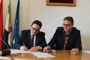 La Caixa y el Ayuntamiento colaboran en un programa de apoyo a familias en situación de exclusión social