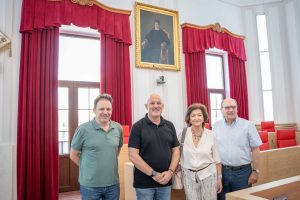 Magdalena del Riego, descendiente directa de José María Calatrava, visita el Ayuntamiento