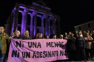 Alcalde y concejales asisten a la marcha en el Día Internacional contra la Violencia de Género