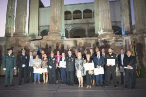 El alcalde destaca que Mérida “es una de las ciudades más seguras de España y con uno de los índices de eficacia policial más altos del país” en la celebración del Día de la Policía Nacional
