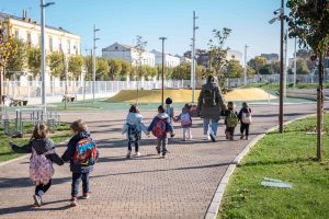 La Ciudad de la Infancia abre hoy sus puertas a escolares de Infantil y Primaria de diferentes centros educativos de Mérida con motivo del Día Mundial de la Infancia