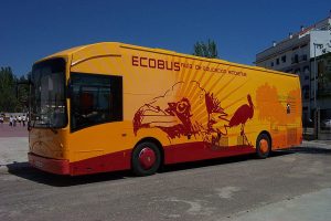 El Ecobús inicia hoy sus visitas con motivo del mes de las aves, en el colegio San Luis