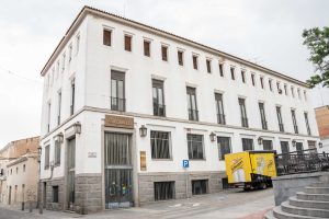 El alcalde anuncia la adquisición por parte del ayuntamiento del emblemático edificio de CORREOS en la plaza de la Constitución que pasará a formar parte del patrimonio público de la ciudad