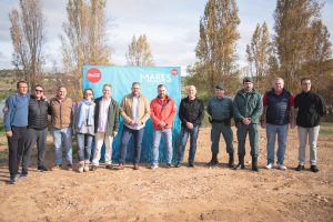 Rodríguez Osuna pide ser corresponsables con el mantenimiento de nuestros entornos medioambientales y que evitemos arrojar residuos como el vidrio, plástico o enseres en la vía pública y en las orillas de nuestros ríos