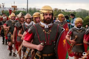 El programa de Emerita Lvdica incluye 12 desfiles de tropas, autoridades, esclavos, y ciudadanía romana por las calles del casco histórico