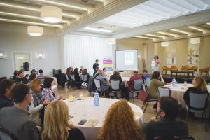 El programa Convive se acerca al empresariado emeritense para informarles acerca de la integración de las personas migrantes en el mercado laboral