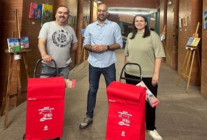 El Ayuntamiento entrega los carritos de la compra sorteados por la campaña ‘Hagamos grande el comercio local’