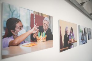 La sede del Consorcio acoge la exposición “Re-cordis” dedicada a las Asociaciones de Familiares de Enfermos de Alzheimer